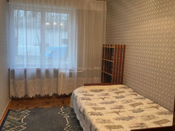 Оренда кімнати для працюючого хлопця.