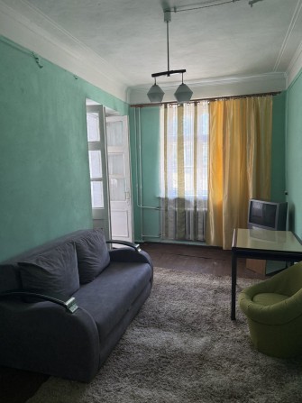 Власник. Двокімнатна квартира в комуналці. Поділ. Пролетарська. - фото 1