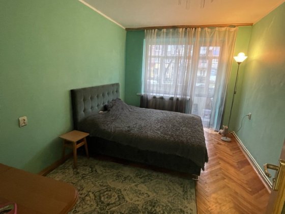 Здається 1 кімн у 3 кімн квартирі Ужгород