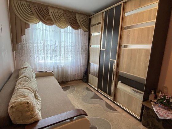 Здається окрема кімната для дівчини Ужгород