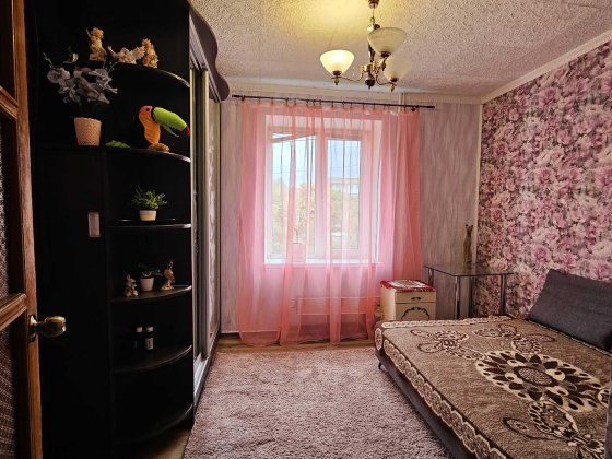 Оренда ЗАТИШНОЇ кімнати в р-ні 700річч БЕЗ КОМУНАЛЬНИХ Черкаси