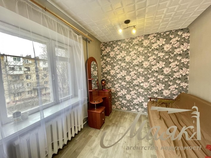 Оренда кімнати в гуртожитку по вул.Перемоги, 4поверх - фото 1