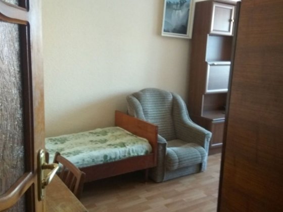 Здам, місце в кімнаті для дівчини Зодчих.Без  власників. Винница