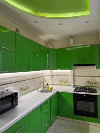 Аренда!3 комн!Центр 10мин!Евро ремонт!Певая сдача!Вся техника! - фото 1