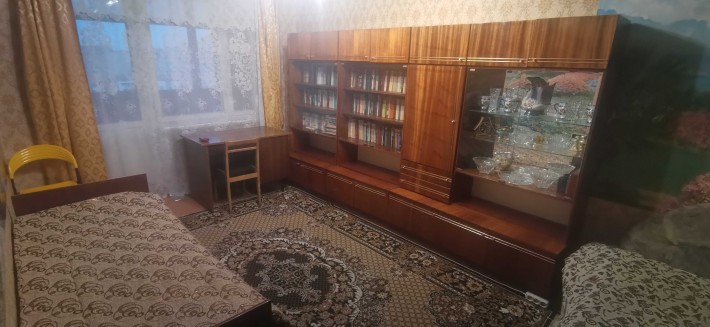 Кім біля ринку Урожай, без власників - фото 1