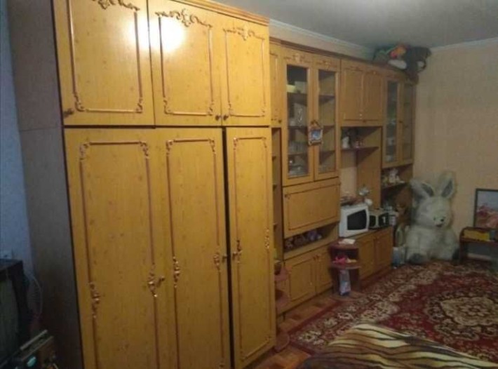 Кім біля ринку Урожай, без власників - фото 1