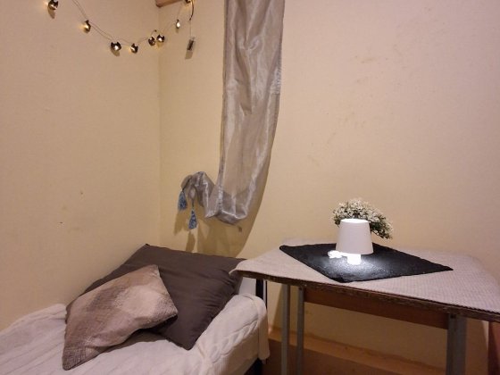 Здається двомісна кімната! Вул.Кирилівська Київ