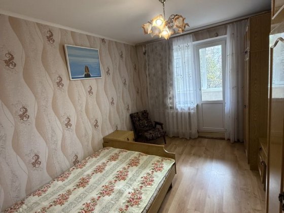 Здається кімната БЕЗ РІЄЛТОРА, для дівчини в три кімнатній квартирі Вінниця