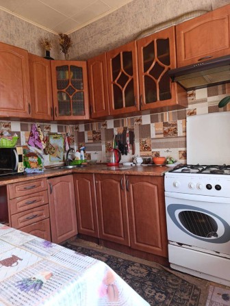 Сдам комнату с балконом, 18 кв.м. в 2-кмн. квартире - фото 1