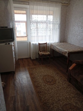 Сдам гостинку 2-х комнатную, метро " Армейска"я - фото 1