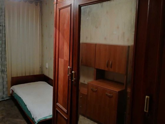 Глебова, без хозяев комната, метро Лукьяновка центр Киев