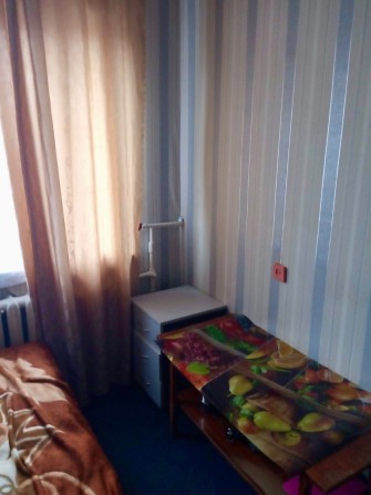 Здається кімната, для жінки, метро Дарниця 15 хв пішки - фото 1