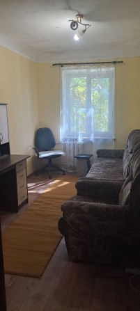 Сдам гостинку метро Армейская, ул.Ощепкова 8/1 - фото 1