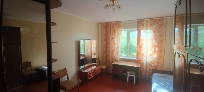 Кімната для жінки в квартирі на Троєщина - фото 1