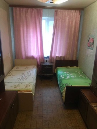 Здам місце в  кімнаті для жінок біля метро Вокзальна - фото 1