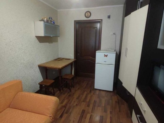 8мин м.Лесная комната в общежитии (набирайте только) Київ