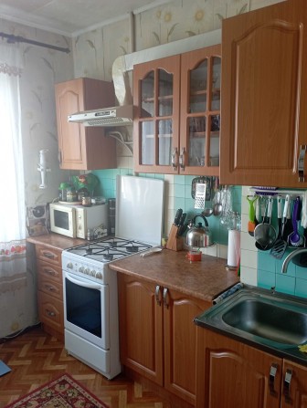 Сдам комнату в 2 комнатной квартире Королева ремонт кондиционер. - фото 1