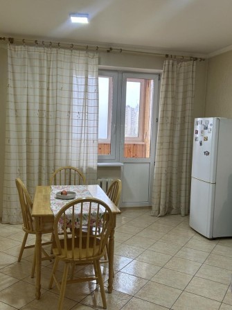 Оренда кімнати в трьохкімнатній квартирі - фото 1