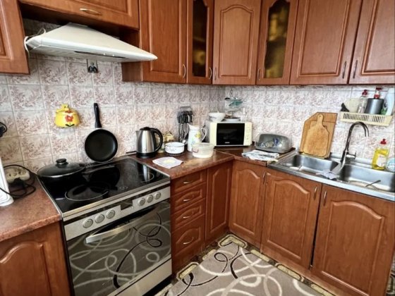 Кімната для 1 дівчини в 3х кімн. квартирі  по пр-т Корольова 2в Київ