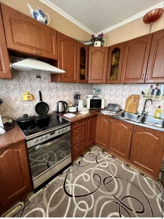 Кімната для 1 дівчини в 3х кімн. квартирі  по пр-т Корольова 2в - фото 1