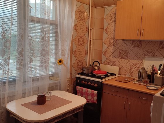 Здам кімнату з окремим холодильником біля м.Оболонь Київ