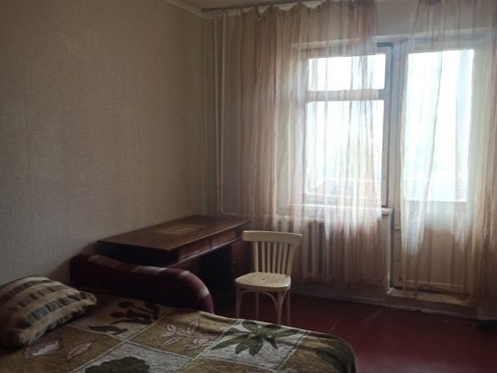 Оренда 2 кімнат біля метро Мінська Київ