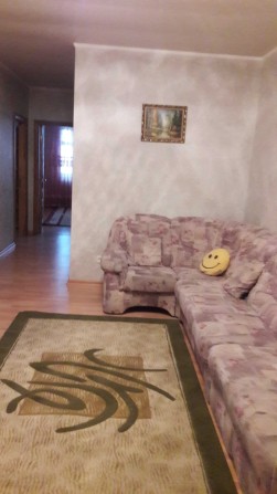 метро Харьковская.Комната  БЕЗ ХОЗЯЕВ  ул.Кошица 7а - фото 1