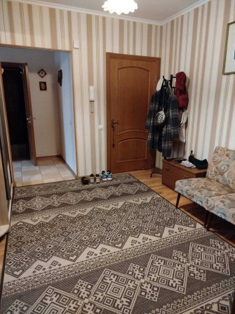 Оренда кімнати в трикімнатні квартири на Виноградарі, Гонгадзе 18 - фото 1