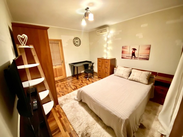 Здам затишну кімнату бiля м.Академ, червона гілка - фото 1