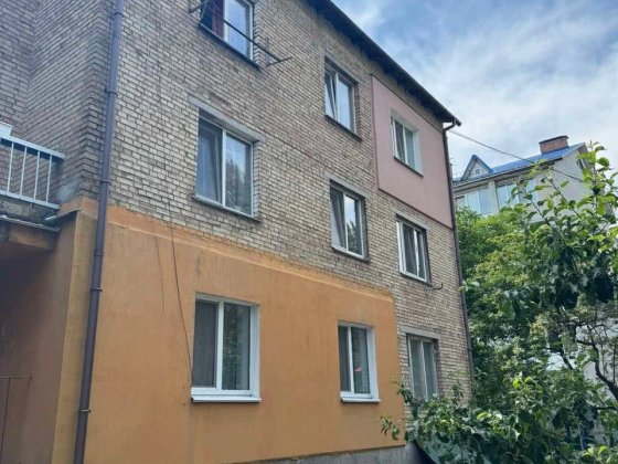 Здається кімната в гуртожитку Глеваха