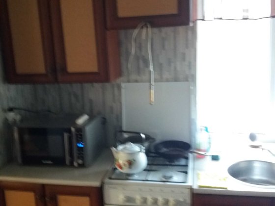 Сдам комнату в частном доме с.Хотов на длительный срок.Хозяин. Хотів