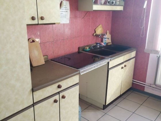 Здається кімната в приватному будинку Хотів