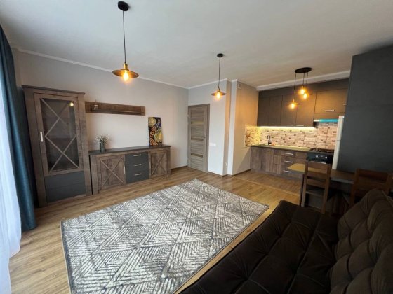 Ореода квартири по вул. Роксоляни Скнилов