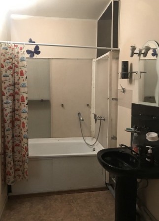 Срочно комната в коммуне - фото 1