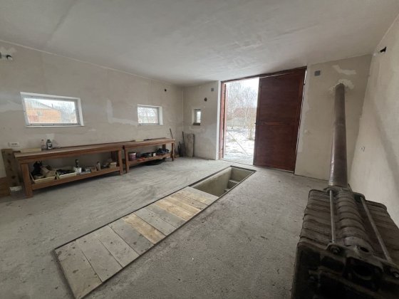 Гараж або бокс під бус з ремонтом Здолбунів