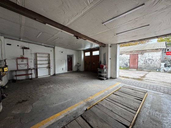 Гараж з оглядовою ямою, район "Зелений"