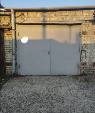 Здається гараж під автомобіль або під склад - фото 1