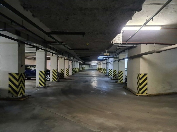 Оренда паркомісця в другому паркінгу Срібнокільська, 1 - фото 1