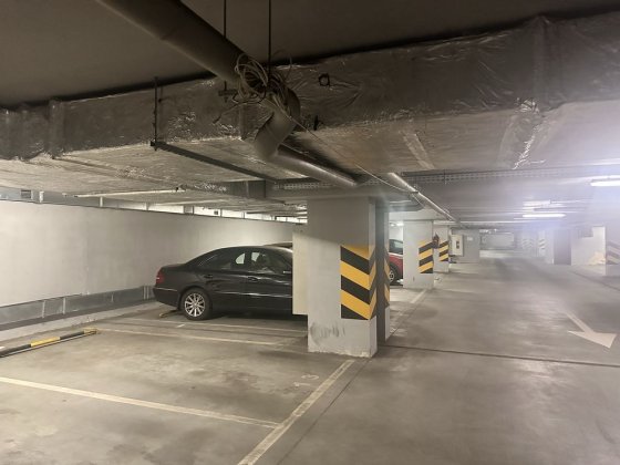 Оренда паркомісця вул. М. Закревського 101,103 Киев