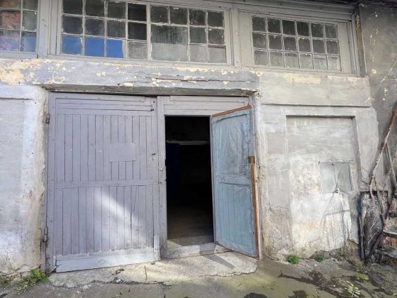 Оренда гаража на вул. Личаківська (центр міста).