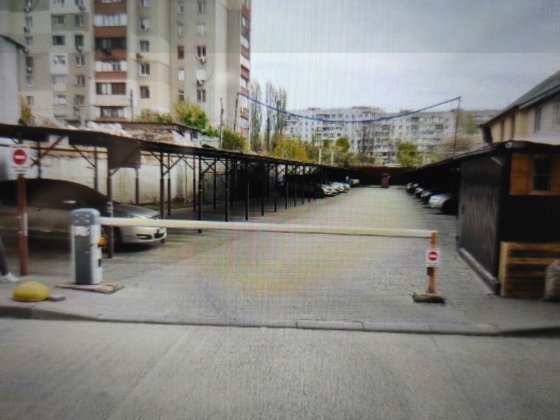 Сдам паркоместо. Радужный, возле ресторана ,,Время,, Одесса