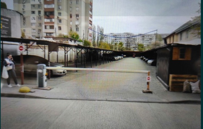 Сдам паркоместо. Радужный, возле ресторана ,,Время,, - фото 1