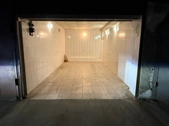 Здам в оренду гаражний бокс. 6000 грн/міс Киев