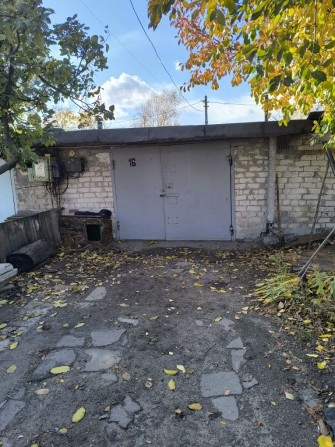 Продам гараж рн Полигон возле домов - фото 1