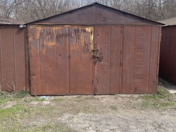 Продам гараж в кооперативе Буривесник Кривий Ріг