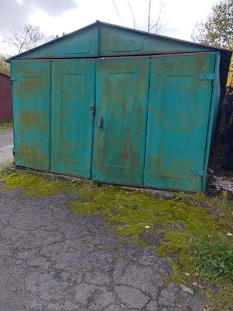 Металевий гараж з місцем - фото 1