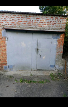 Гараж разом з авто - фото 1