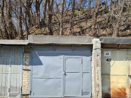 Центр. Печерськ. Капітальний цегляний гараж Киев