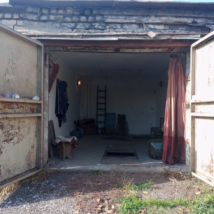 Продам гараж на Черной горе 90000. - фото 1