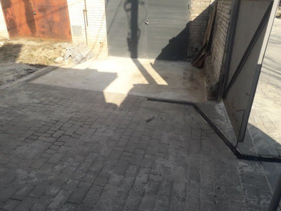 Гараж  по вул Пимоненка Львов